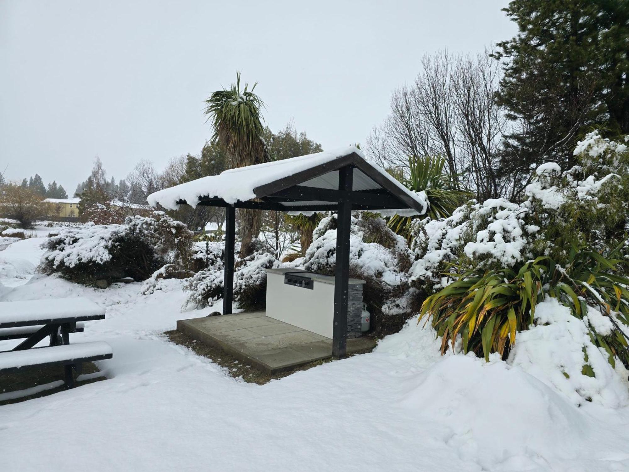 Galaxy 3Br Modern Home With Fireplace Outdoor Spa เลคเทคาโป ภายนอก รูปภาพ