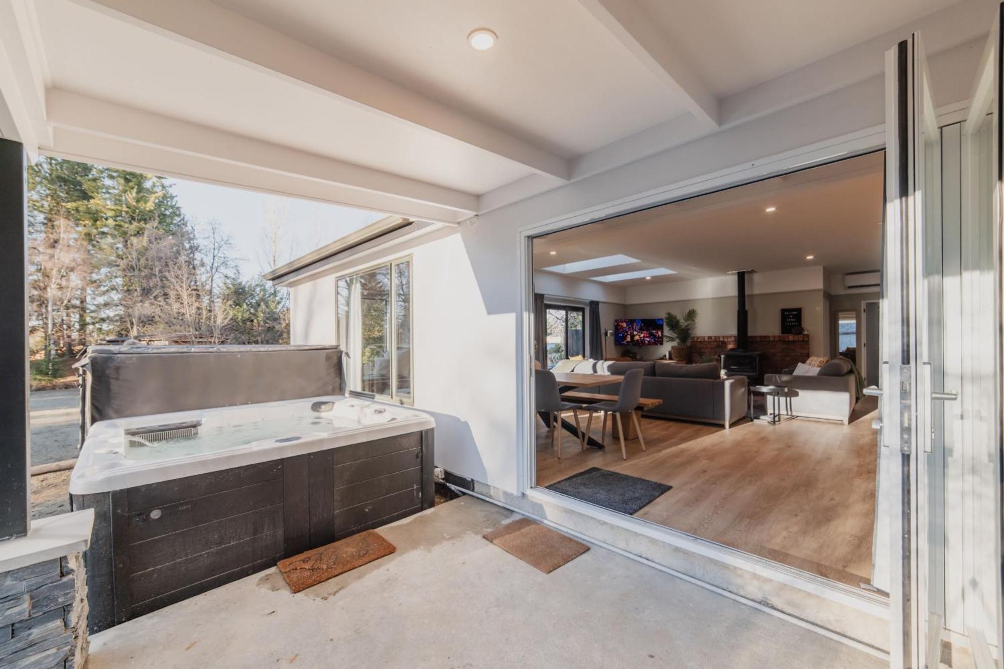 Galaxy 3Br Modern Home With Fireplace Outdoor Spa เลคเทคาโป ภายนอก รูปภาพ